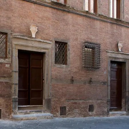 Residenza D'epoca Palazzo Piccolomini Apartment *