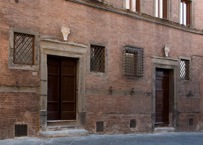 Palazzo Piccolomini Appartamento *